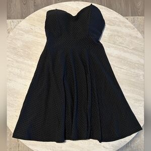 Chic Black Strapless Dress